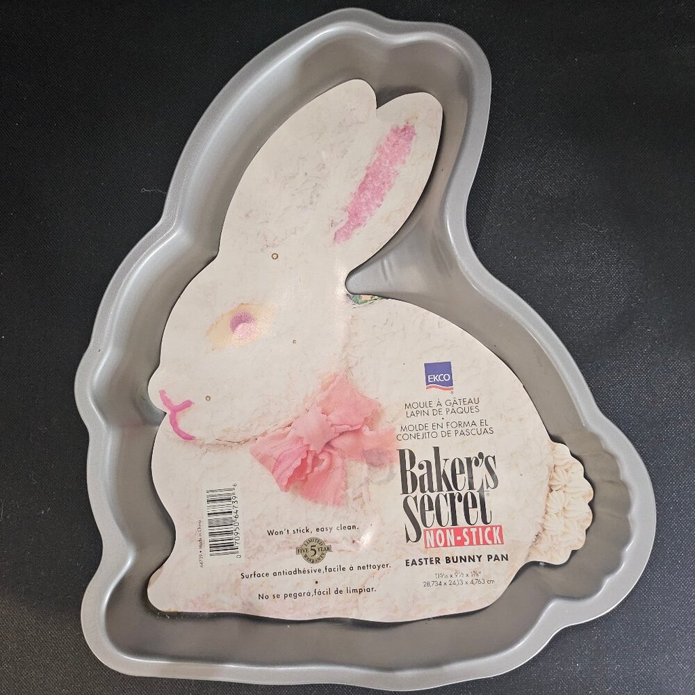 Ekco Baker's Secret Easter Bunny Nonstick Cake Pan New Condition